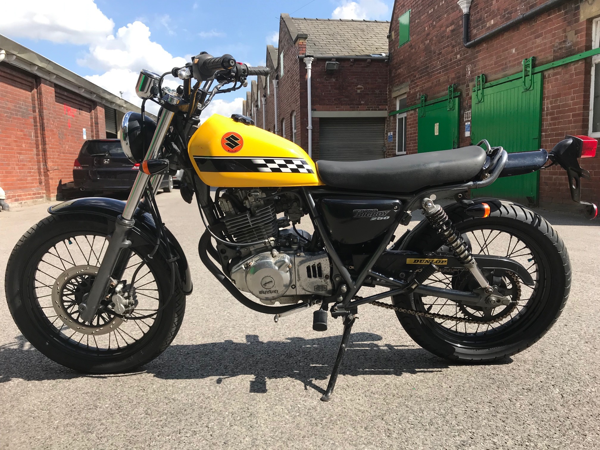 Suzuki grass tracker 250