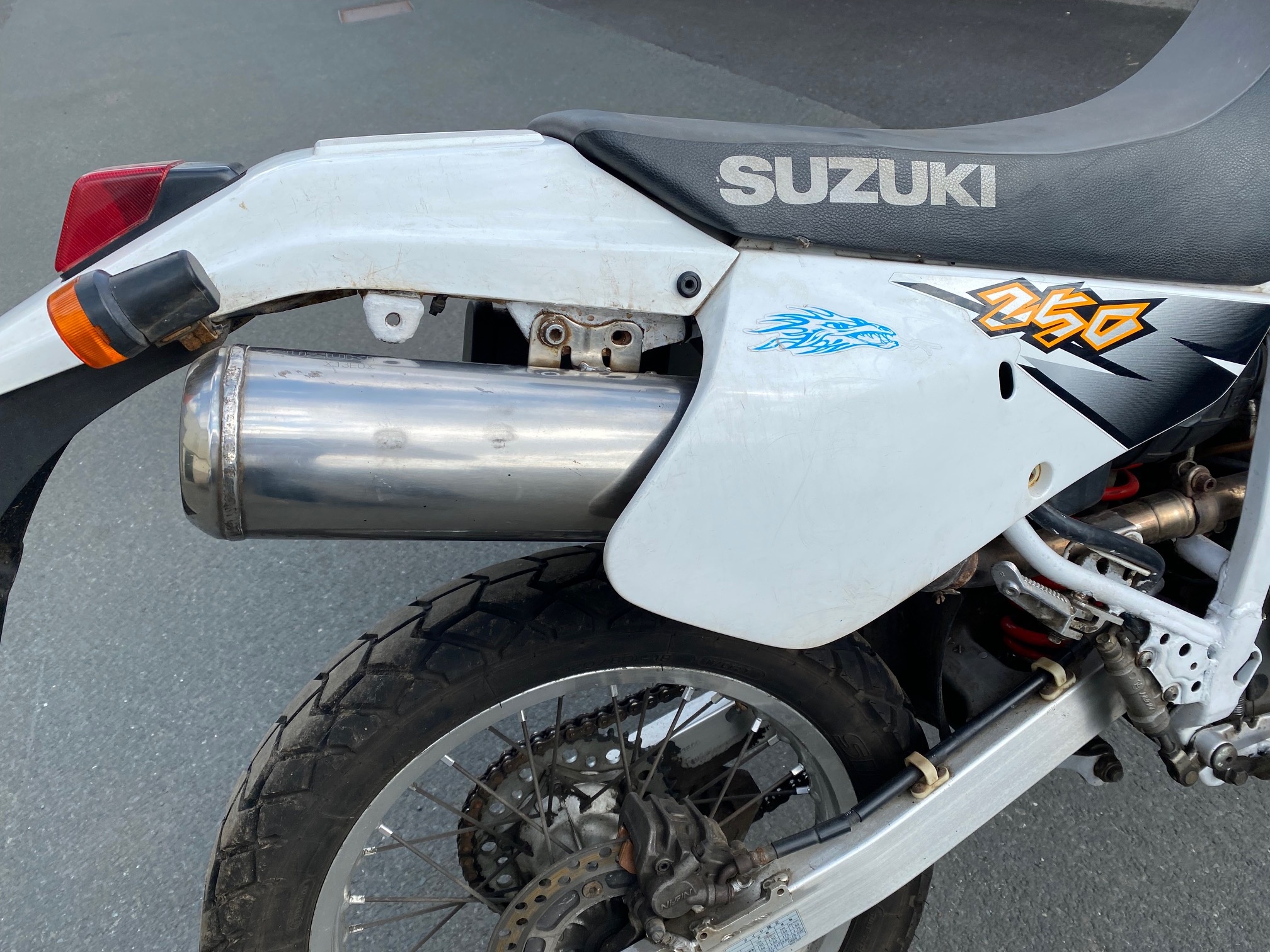 Suzuki djebel 250 запчасти