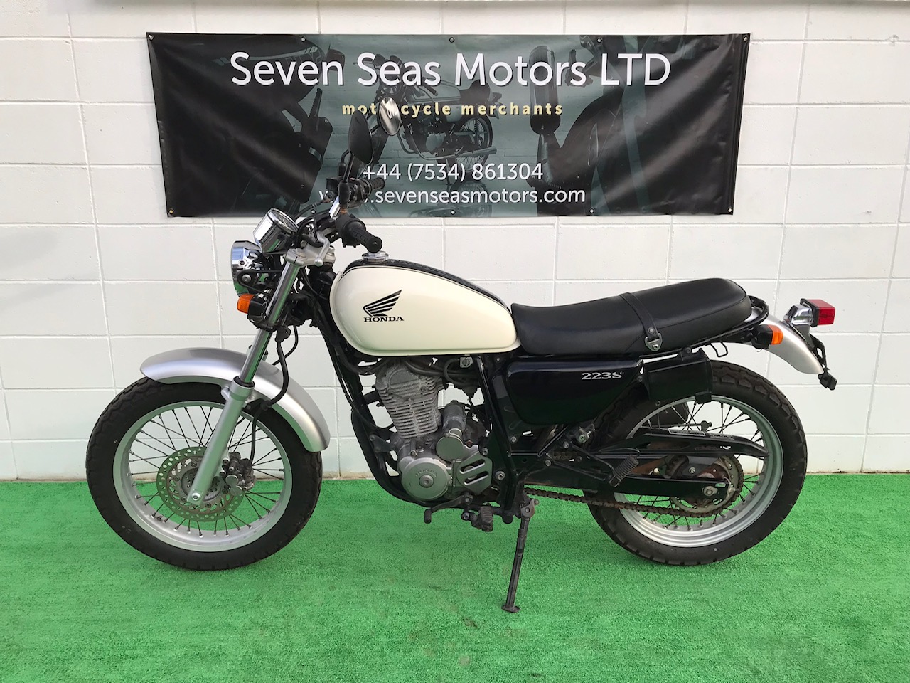 Honda cb 223 s